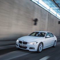 Фотография экоавто BMW 330e iPerformance - фото 9