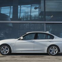 Фотография экоавто BMW 330e iPerformance - фото 40