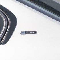 Фотография экоавто BMW 330e iPerformance - фото 45