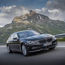 Фотография экоавто BMW 740e xDrive iPerformance - фото 3