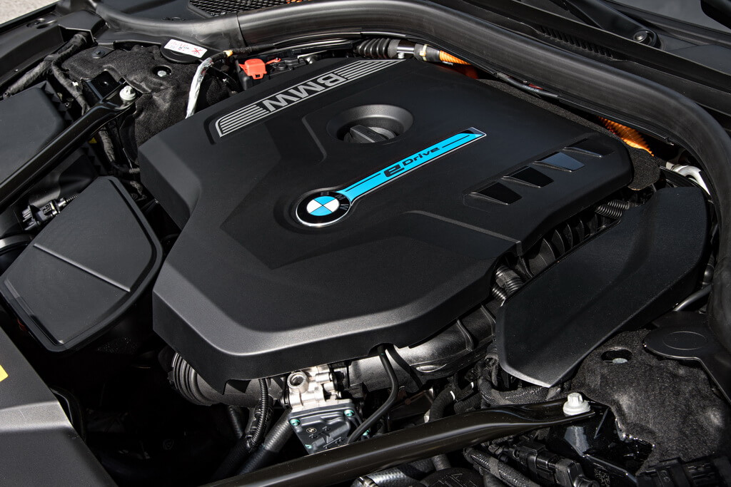 Фотография экоавто BMW 740e xDrive iPerformance - фото 10