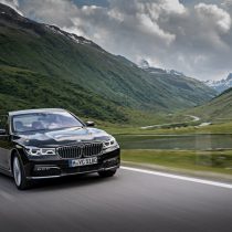 Фотография экоавто BMW 740e xDrive iPerformance - фото 19
