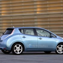 Фотография экоавто Nissan Leaf 2010 (24 кВт•ч) - фото 11