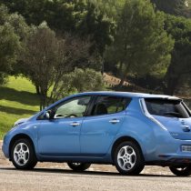 Фотография экоавто Nissan Leaf 2010 (24 кВт•ч) - фото 30