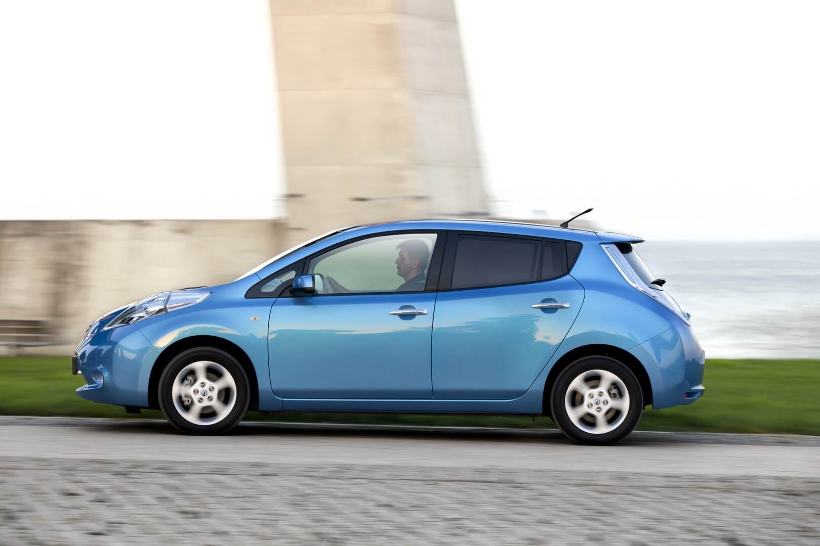 Фотография экоавто Nissan Leaf 2010 (24 кВт•ч) - фото 34