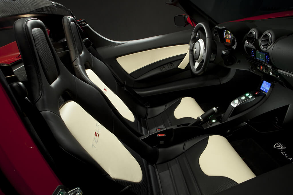 Фотография экоавто Tesla Roadster 2.5 2012 - фото 9