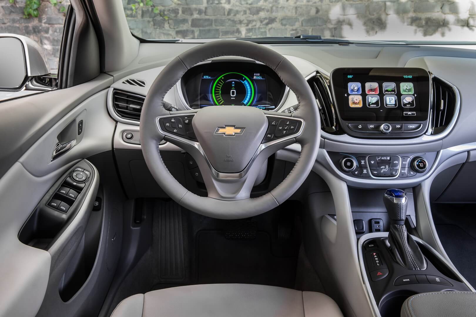 Фотография экоавто Chevrolet Volt 2016 - фото 32