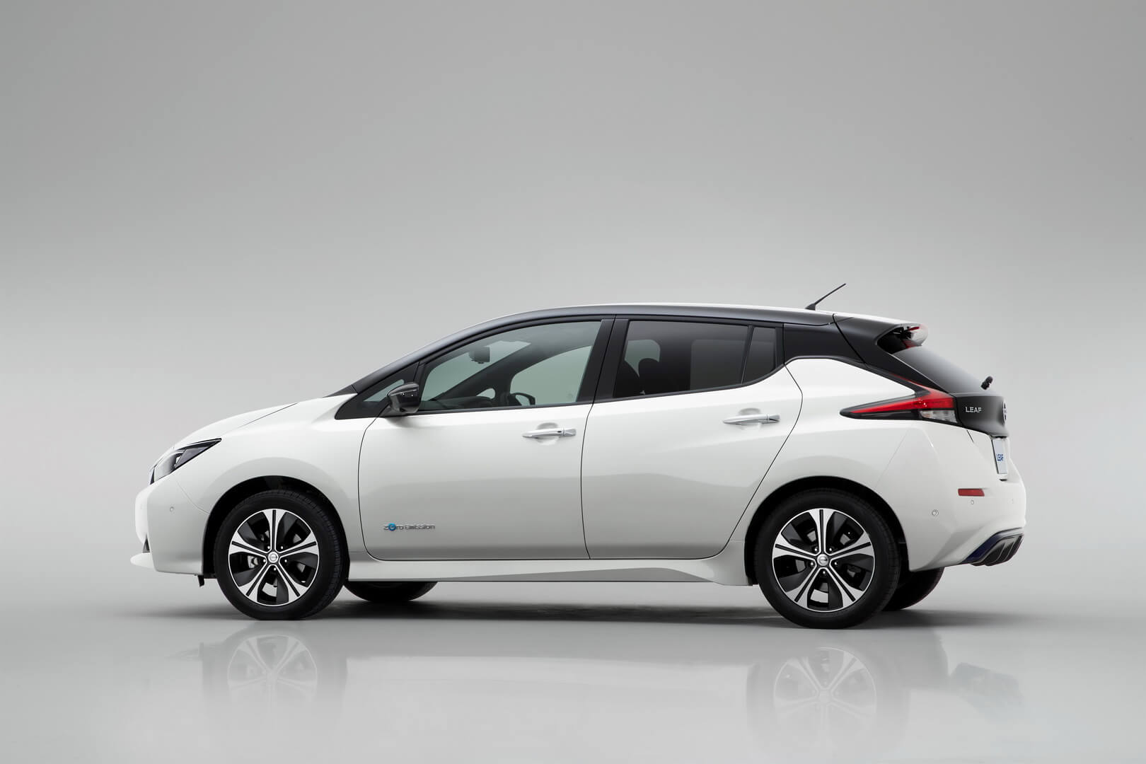 Фотография экоавто Nissan Leaf (40 кВт⋅ч) - фото 7