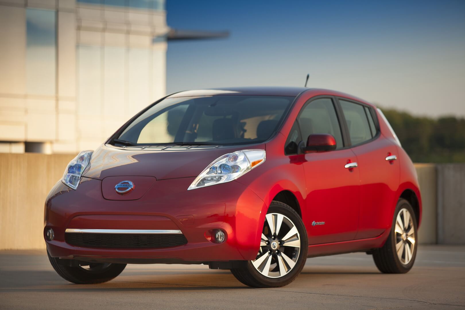 Фотография экоавто Nissan Leaf 2013 (24 кВт•ч) - фото 11