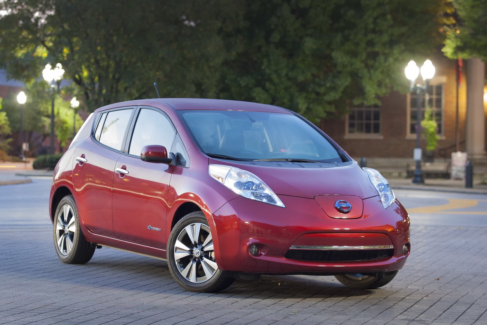 Фотография экоавто Nissan Leaf 2013 (24 кВт•ч) - фото 20