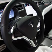 Фотография экоавто Tesla Model X 60D - фото 12