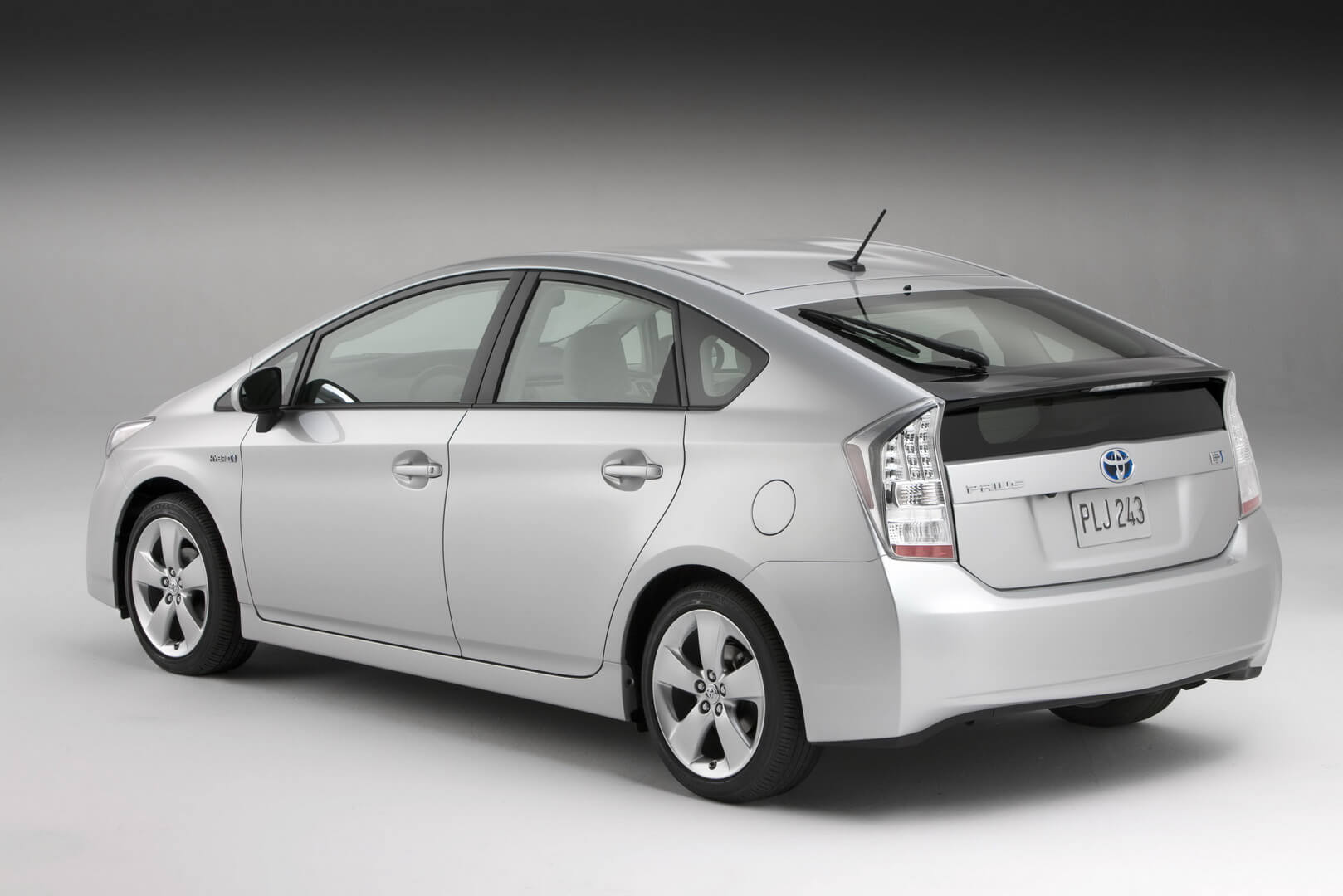 Фотография экоавто Toyota Prius Hybrid 2010 - фото 3