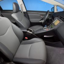 Фотография экоавто Toyota Prius Hybrid 2012 - фото 30
