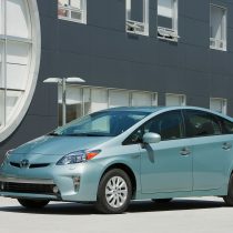 Фотография экоавто Toyota Prius Prime 2012 - фото 7