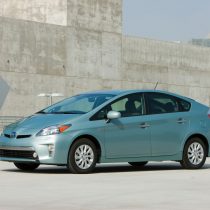 Фотография экоавто Toyota Prius Prime 2012 - фото 13
