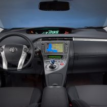 Фотография экоавто Toyota Prius Prime 2012 - фото 21