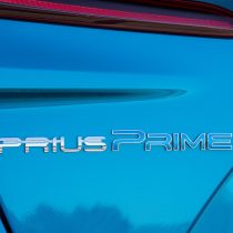 Фотография экоавто Toyota Prius Prime 2017 - фото 3