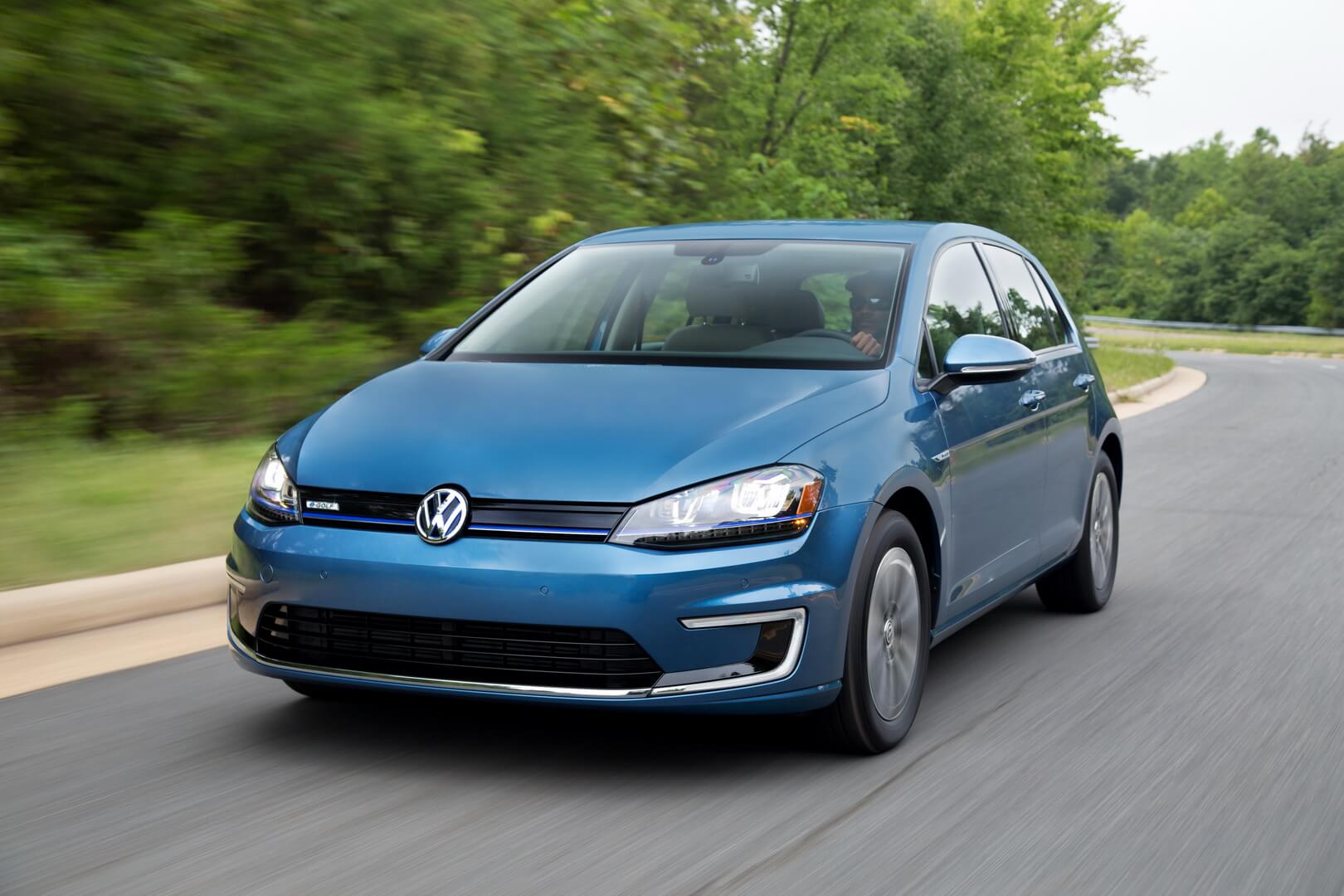 Фотография экоавто Volkswagen e-Golf 2015 - фото 9