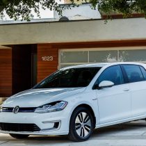 Фотография экоавто Volkswagen e-Golf 2017 - фото 16