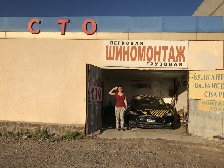 Зарядка Tesla на пути из Алматы в Астану