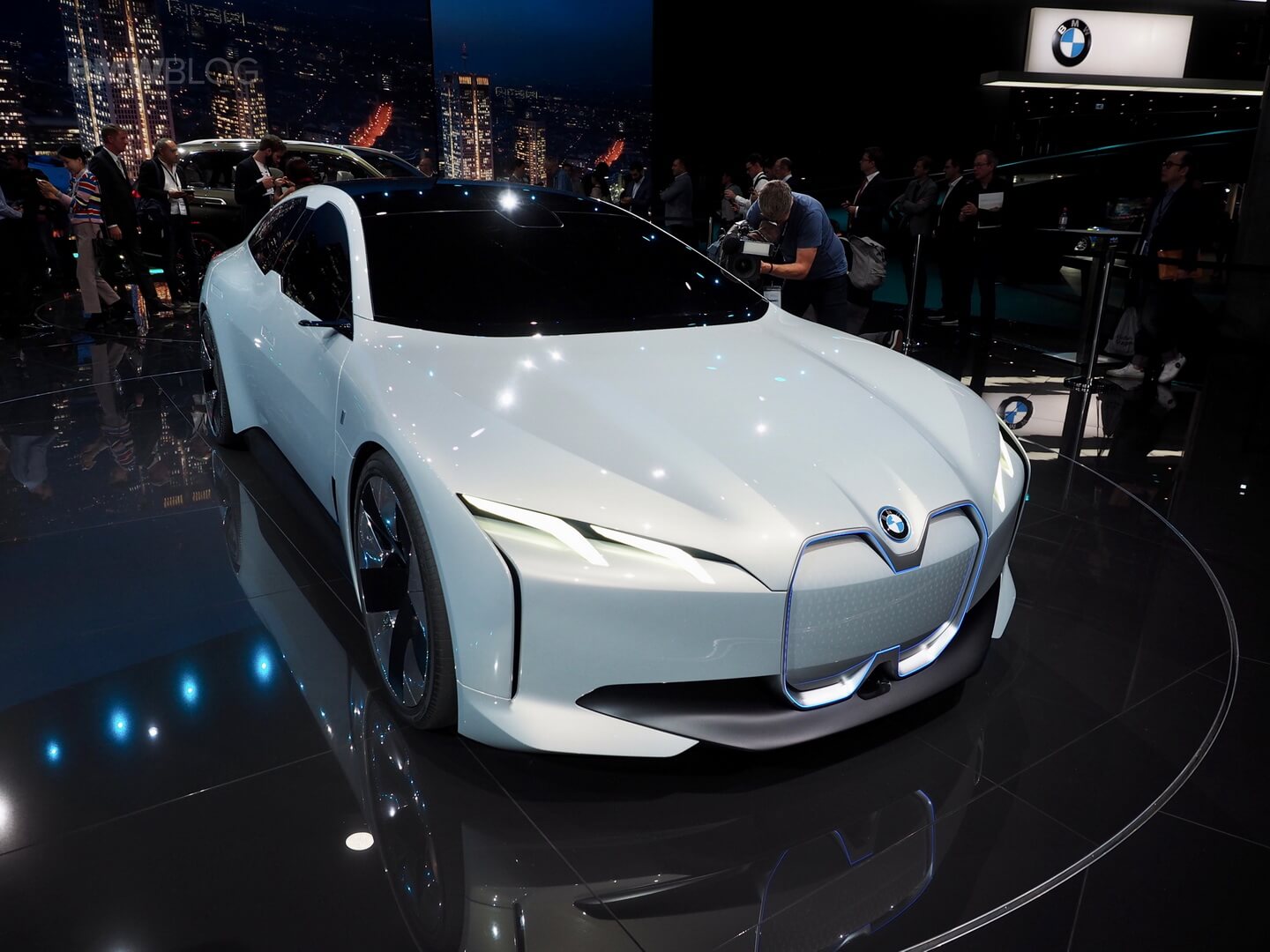 Концепт BMW i Vision Dynamics — фото 4