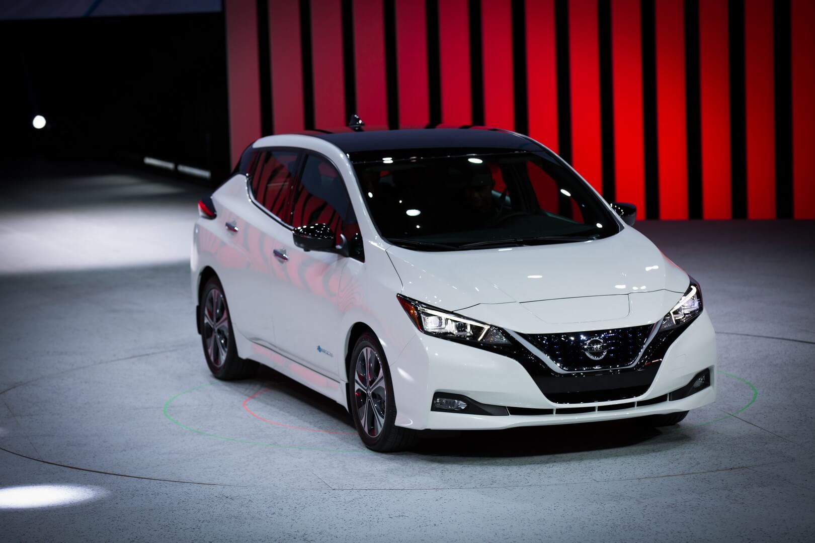 Nissan Leaf будет официально продаваться в Украине