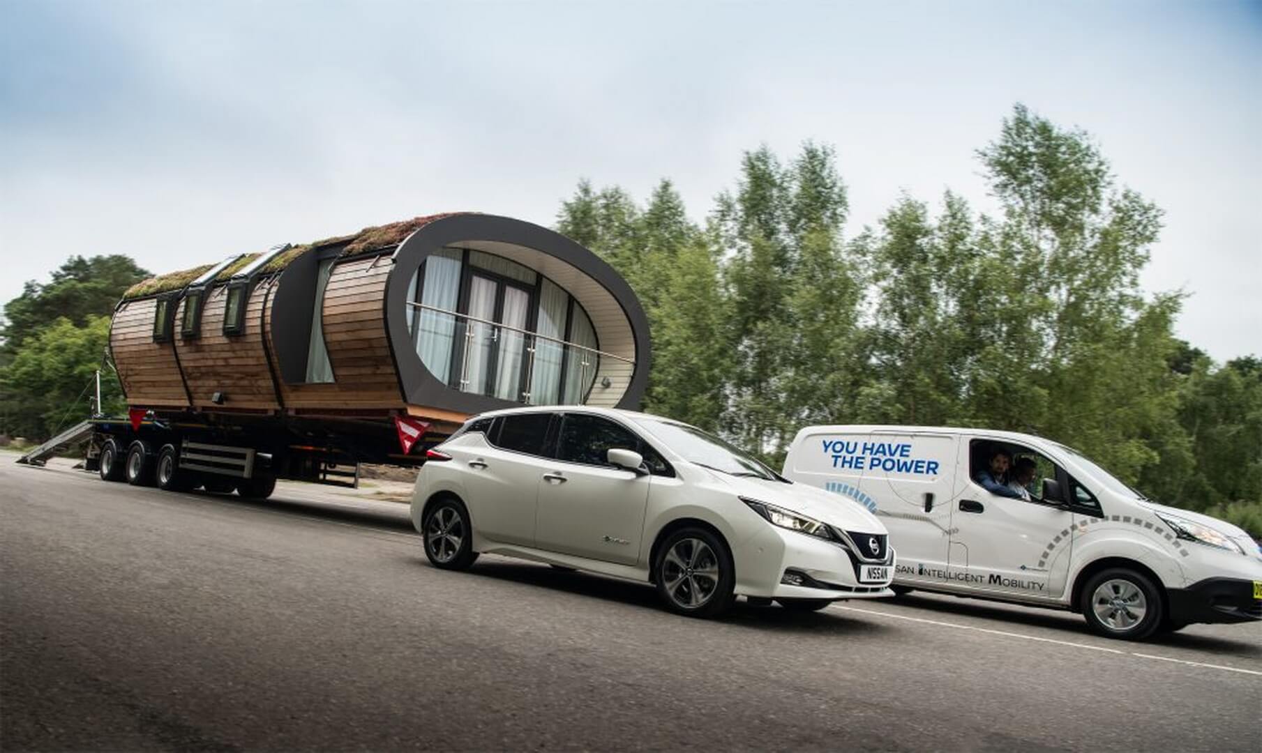 Электрический фургон e-NV200 и Nissan Leaf 2018 с умным домом