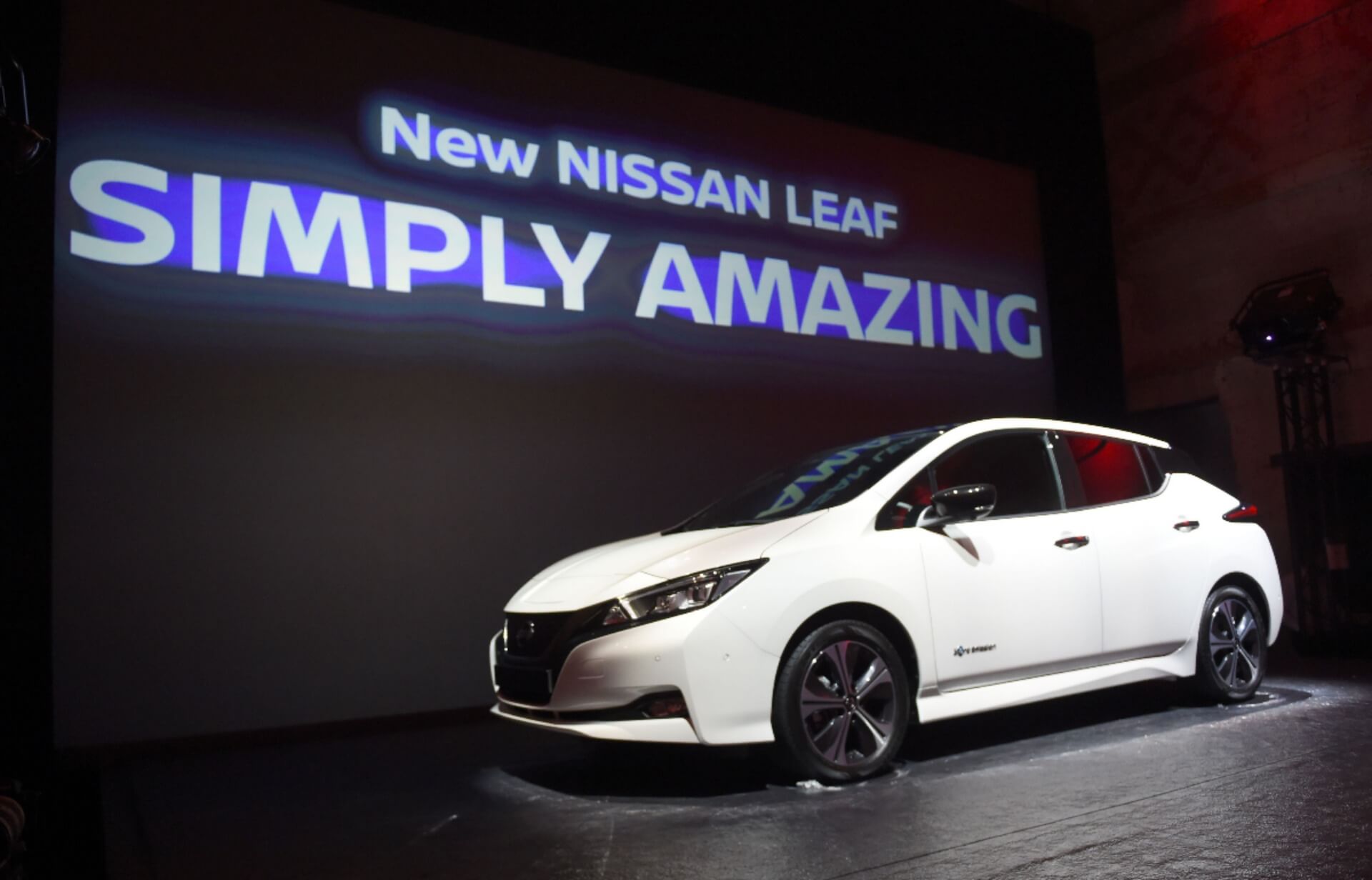 Nissan Leaf 2018 «2.ZERO»