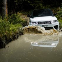 Фотография экоавто Range Rover Sport plug-in hybrid P400e - фото 7