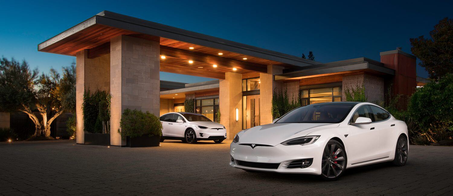 Электромобили Tesla Model S и Tesla Model X