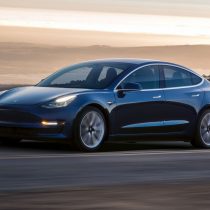 Фотография экоавто Tesla Model 3 Mid Range - фото 10