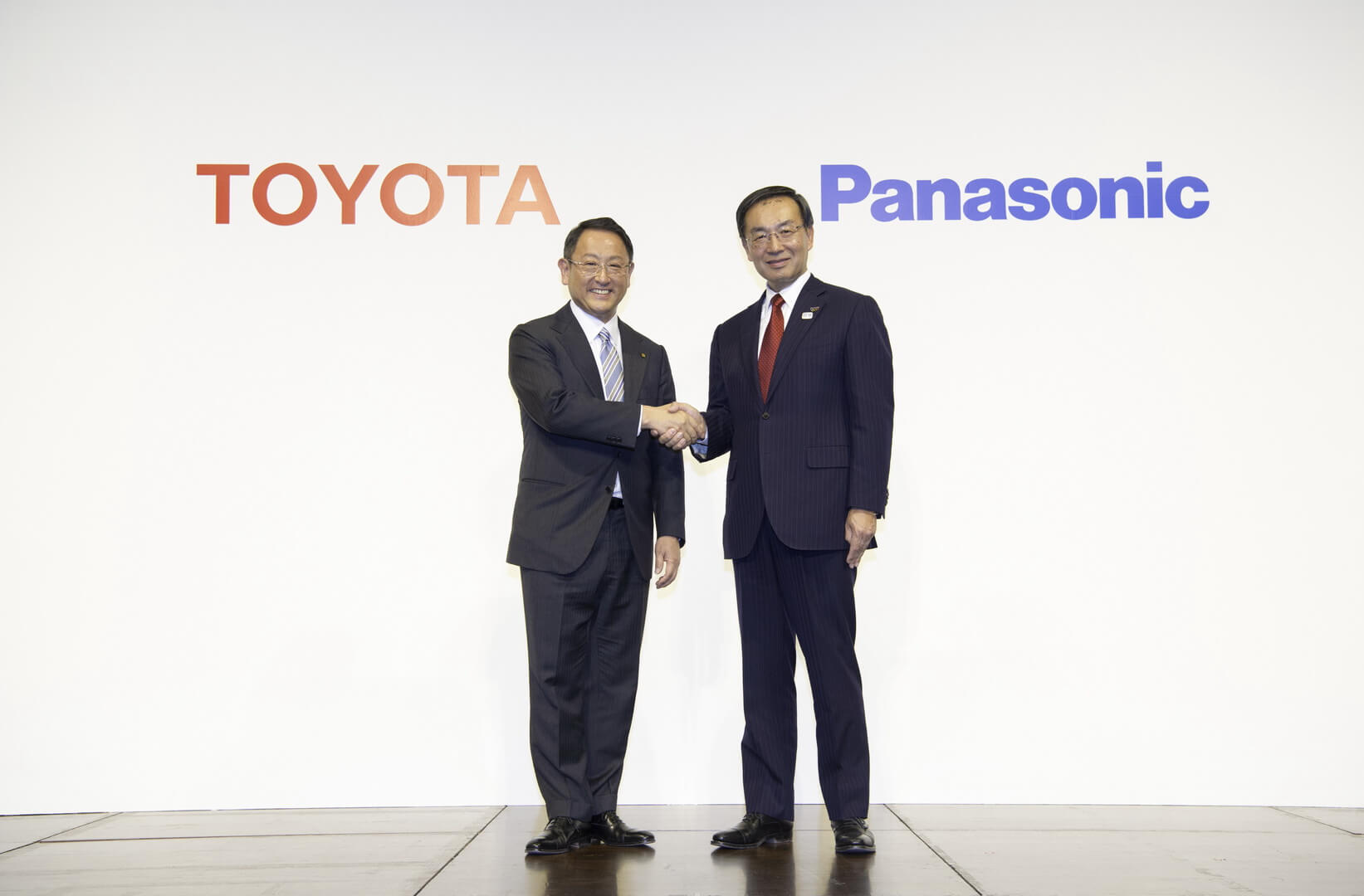 Toyota и Panasonic создадут совместное предприятие по производству аккумуляторов для электромобилей