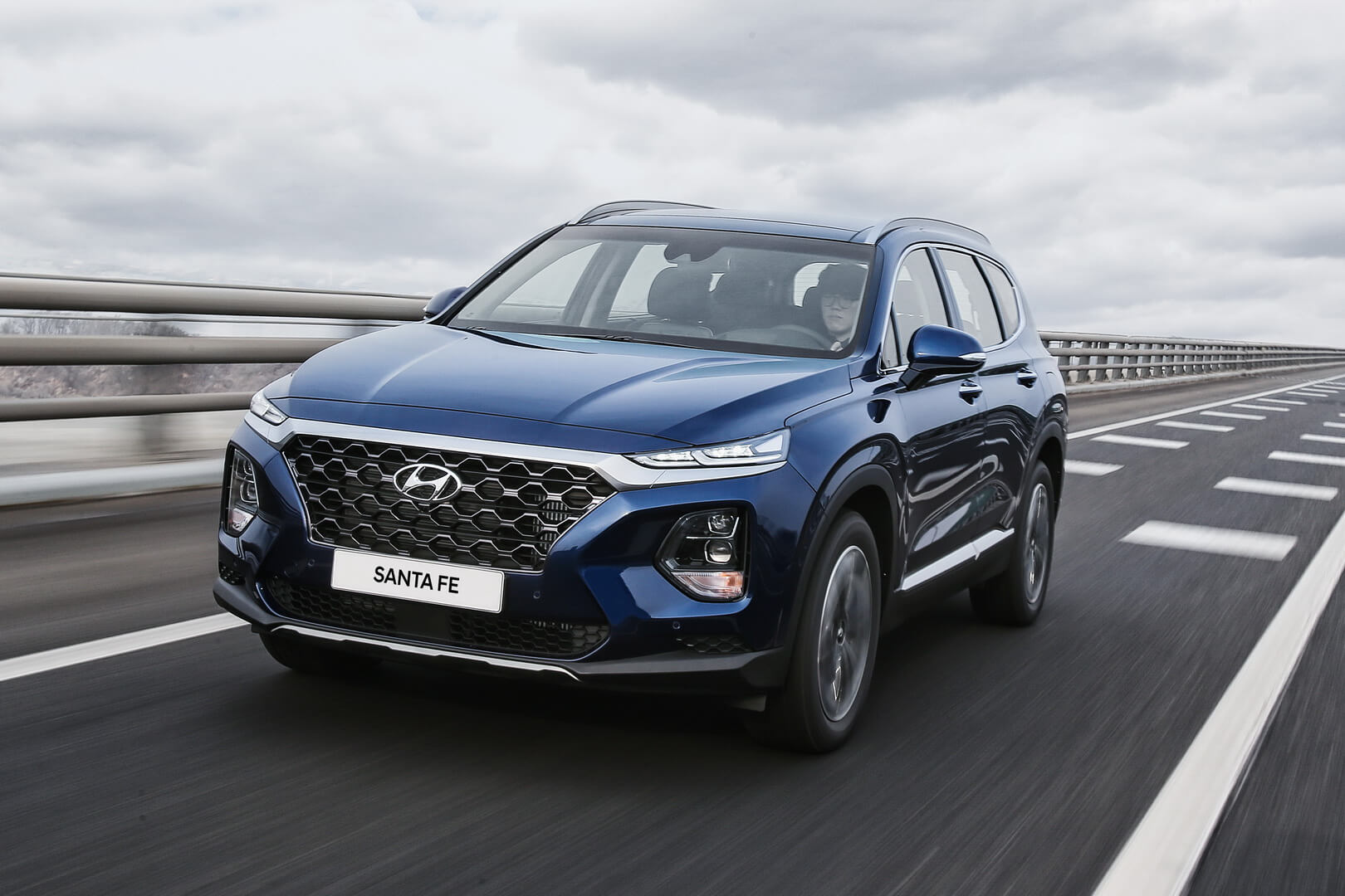 Версия Hyundai Santa Fe 2019 с ДВС