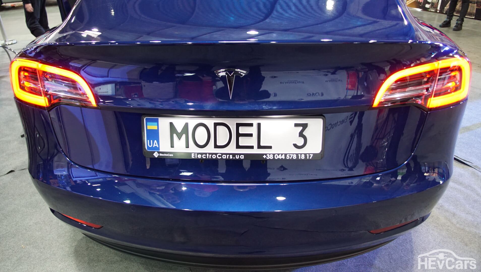 Экстерьер Tesla Model 3 — фото 4