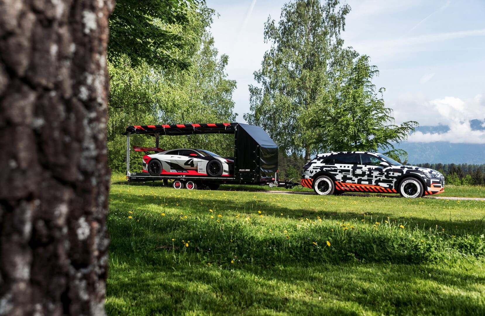 Audi e-tron quattro и e-tron Vision Gran Turismo
