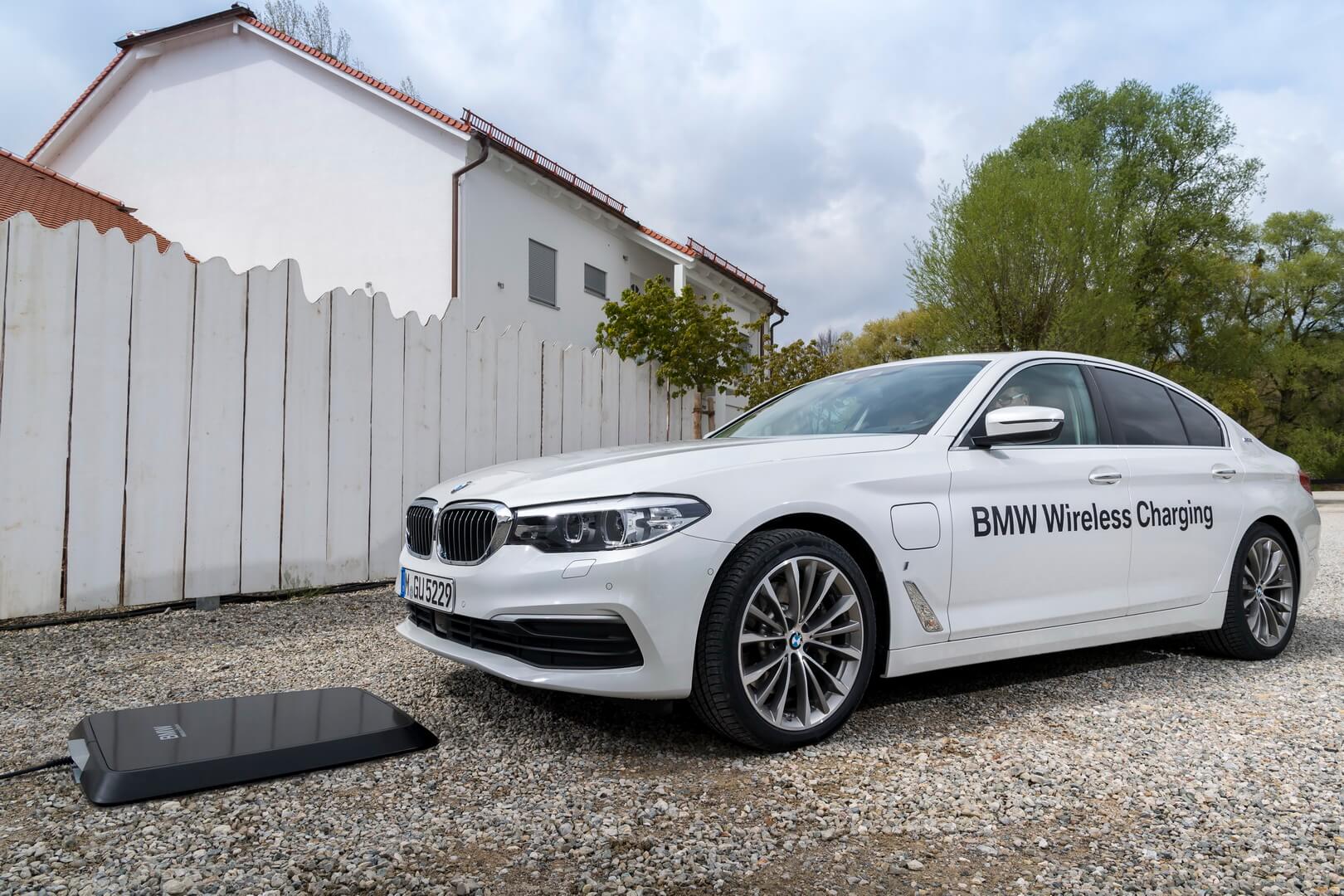 Беспроводная зарядка для плагин-гибрида BMW 530e iPerformance