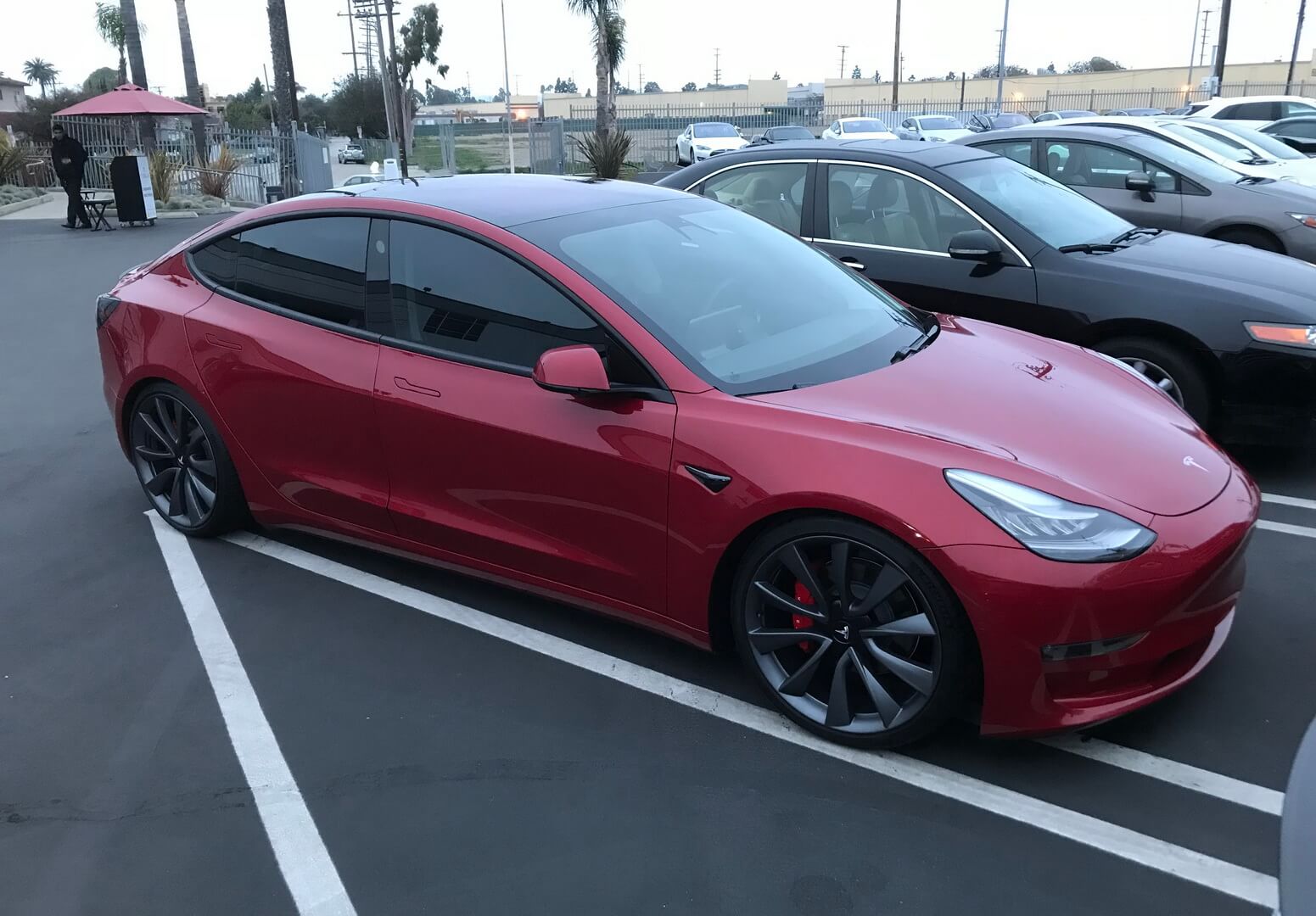 Полноприводная Tesla Model 3 с двумя двигателями