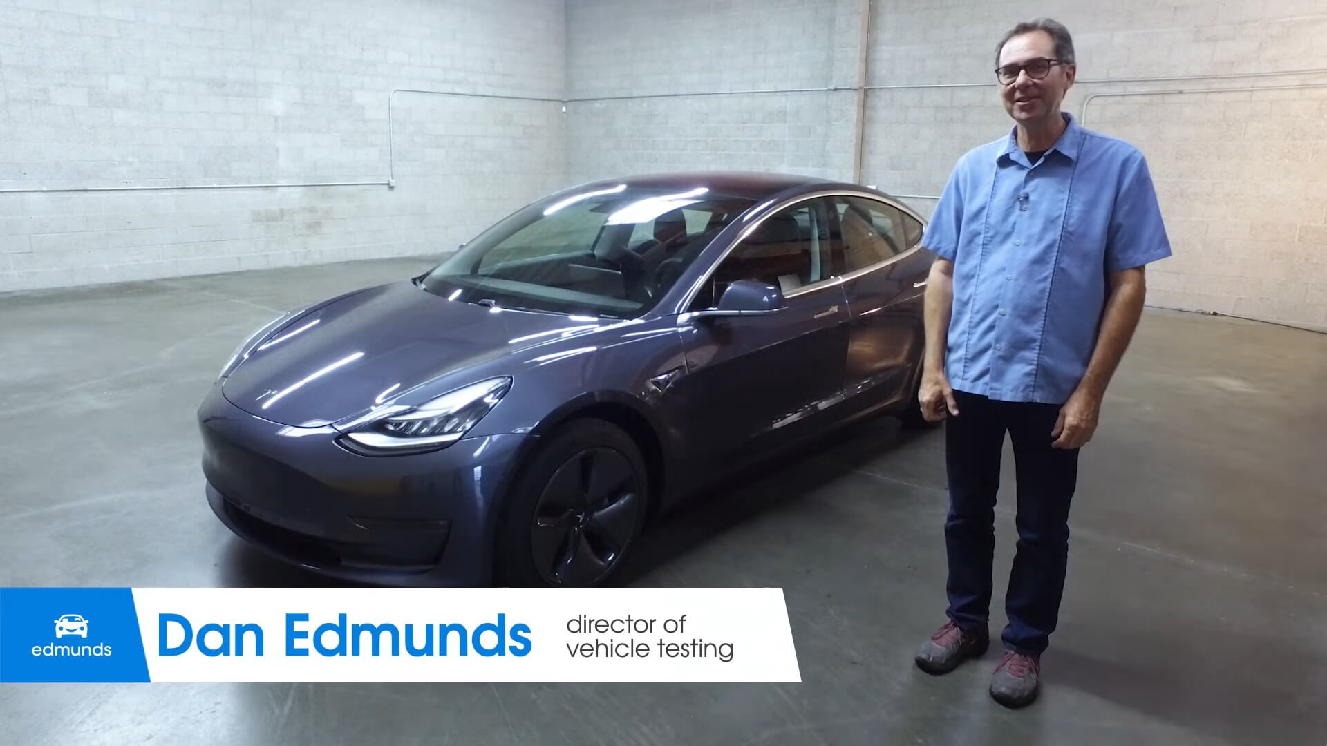Дэн Эдмундс на обзоре Tesla Model 3