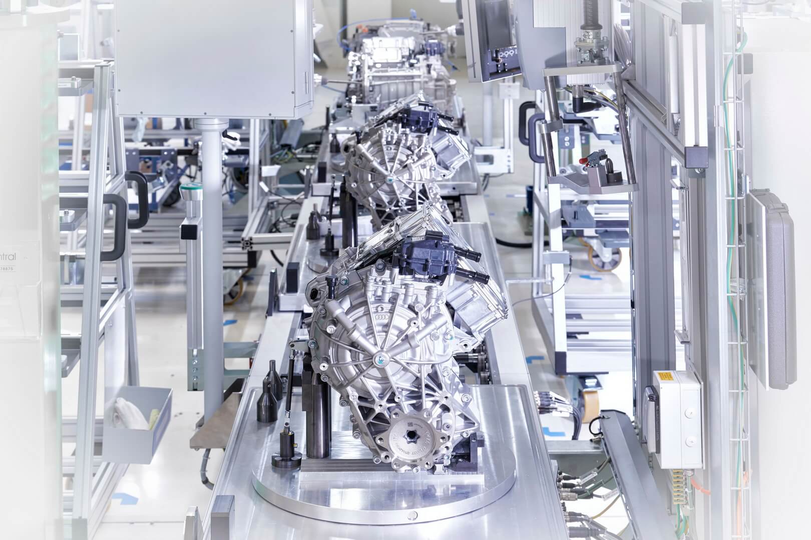 Производственная линия электродвигателей для e-tron quattro на венгерском заводе