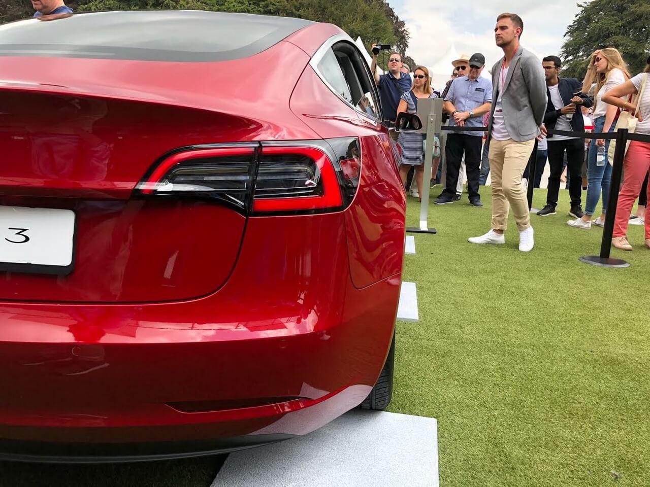 Tesla Model 3 на Фестивале скорости Гудвуда в 2018 году