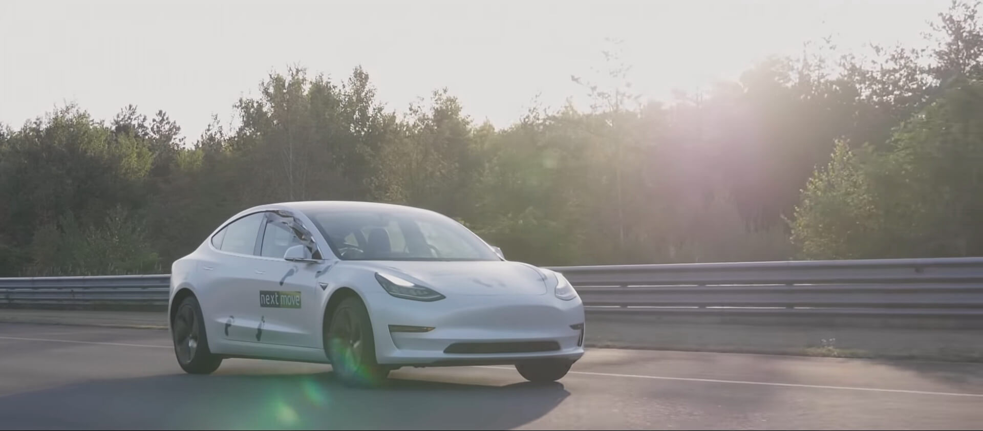 Tesla Model 3 в Германии на испытательном полигоне