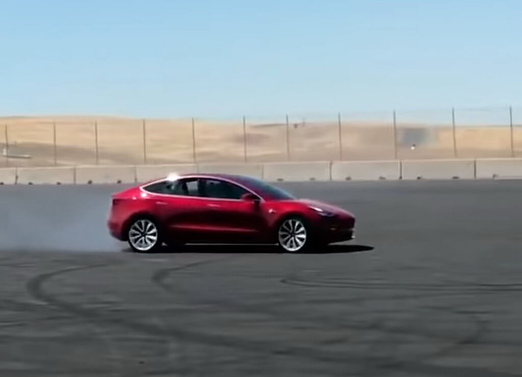 Tesla model 3 разгон