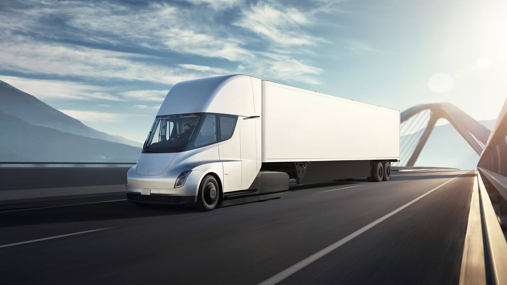 Tesla откладывает программу производства электрических грузовиков из-за ограничений с поставками аккумуляторных батарей