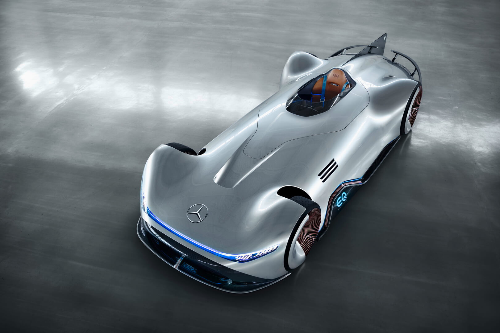Mercedes-Benz показал концепт электромобиля Vision EQ Silver Arrow