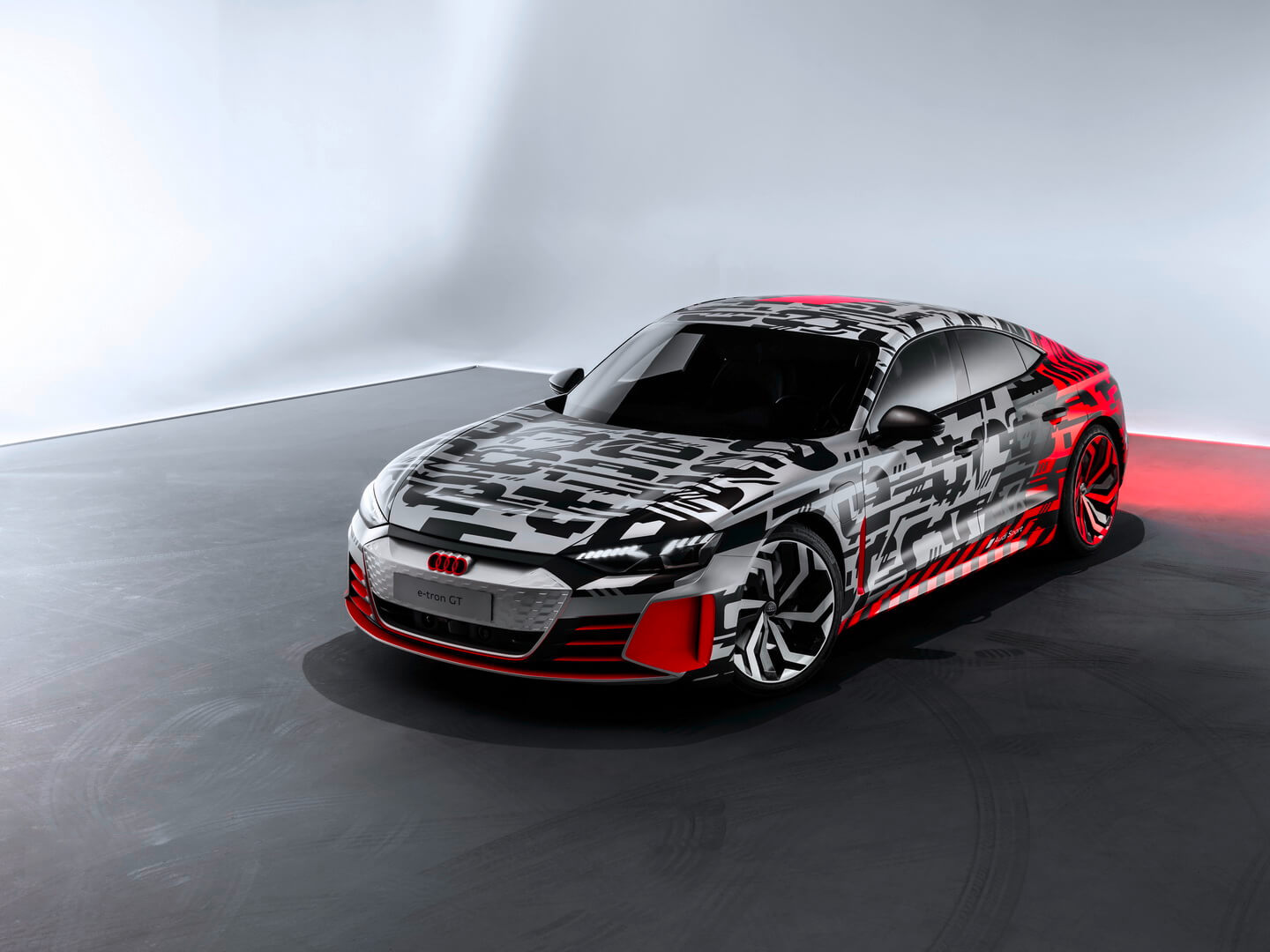Электромобиль Audi e-tron GT