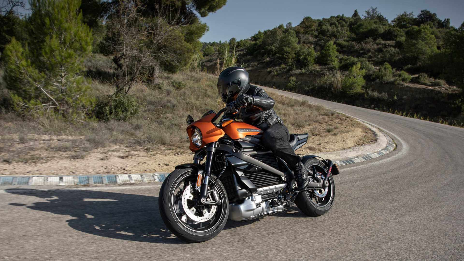 Производственная версия электрического мотоцикла Harley-Davidson LiveWire
