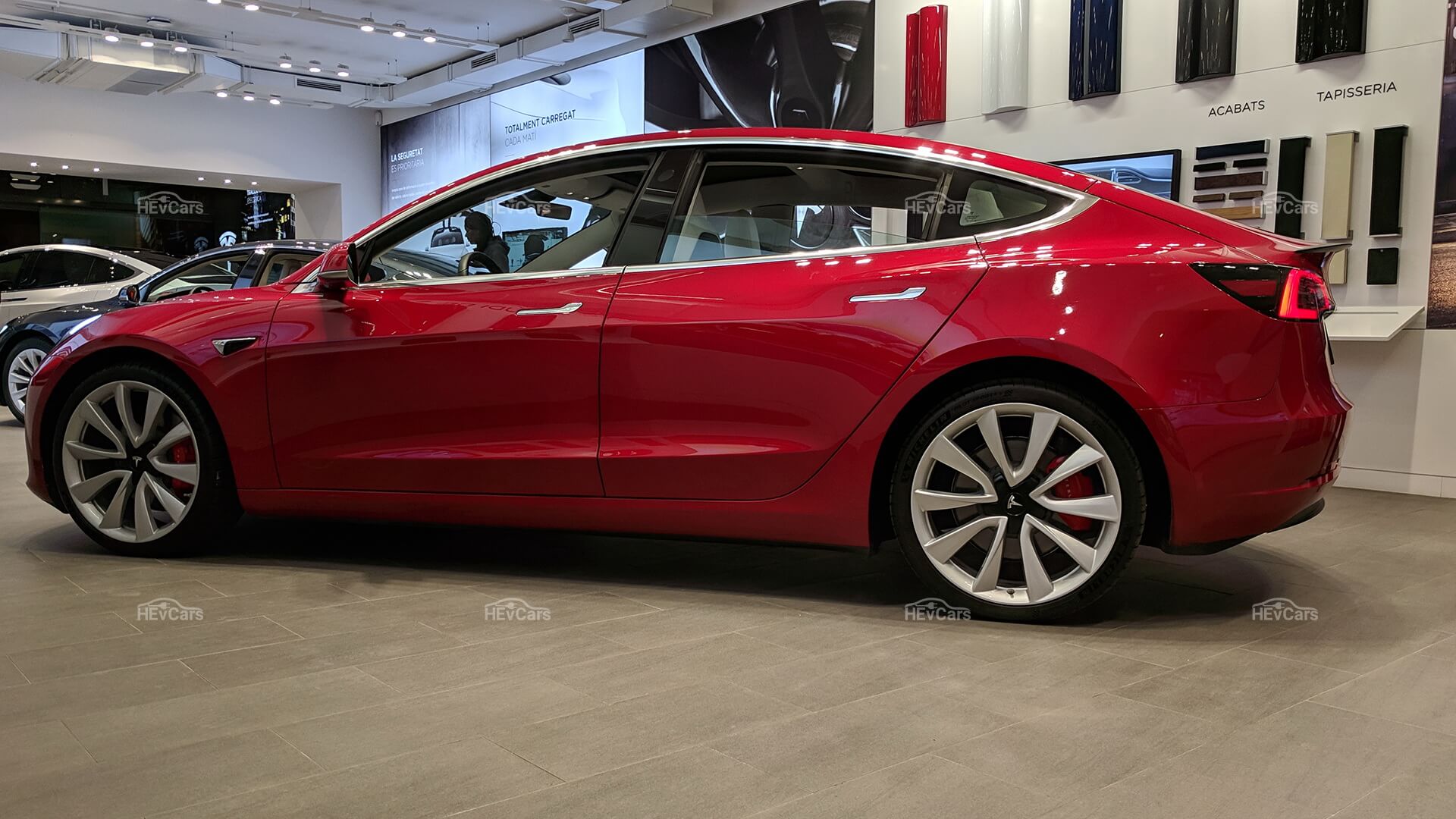Европейская версия Tesla Model 3
