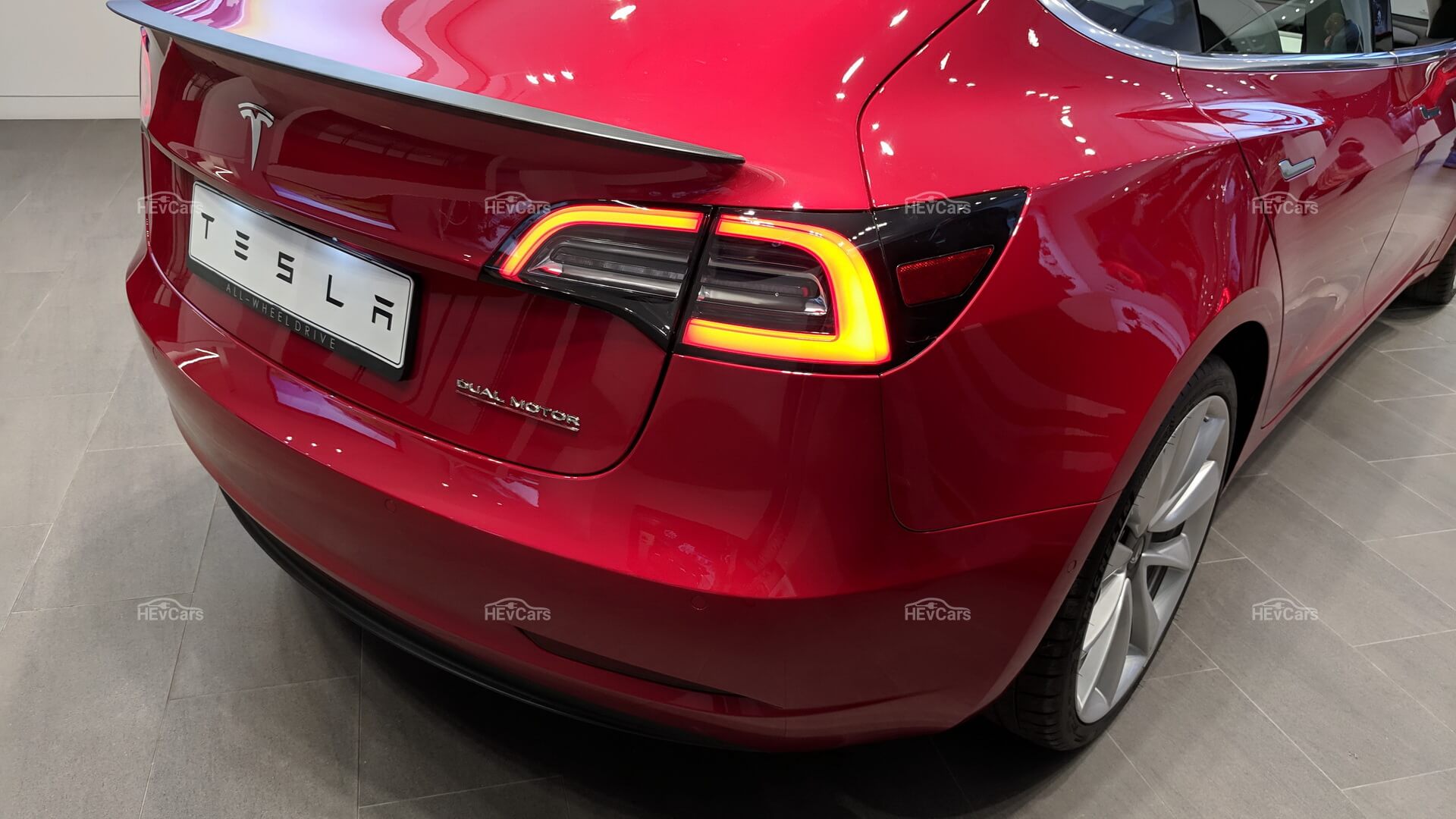Фотография экоавто Tesla Model 3 Performance - фото 20