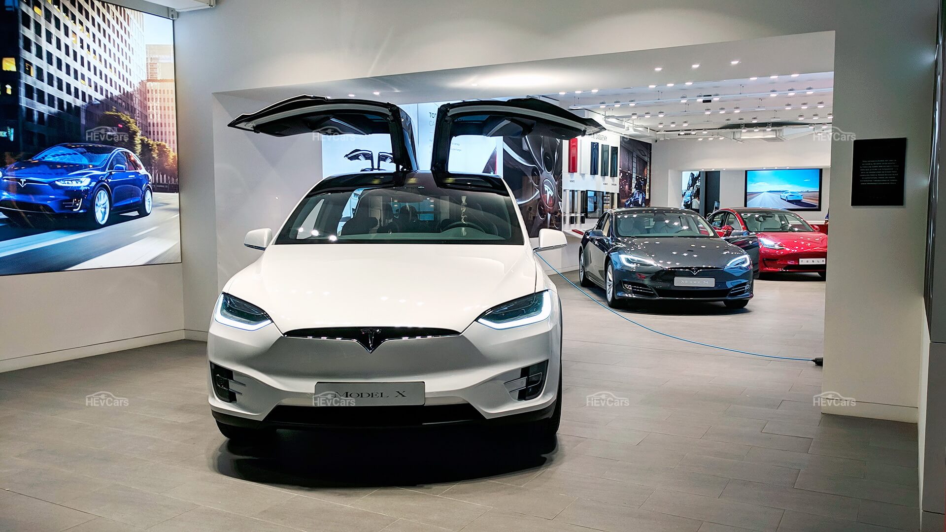Выпускаемые электромобили Tesla на сегодня