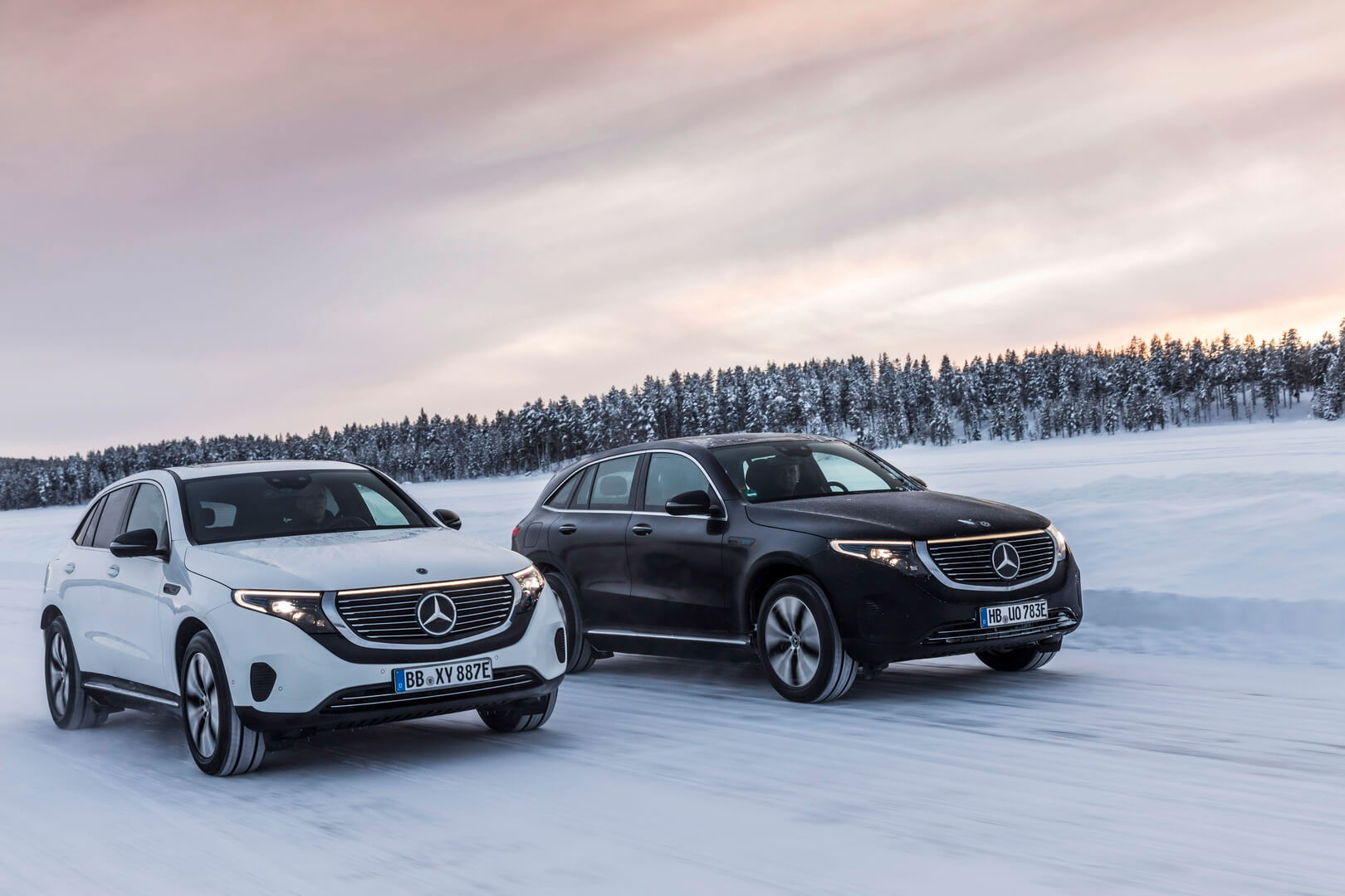 Mercedes-Benz тестирует электромобиль в снежных ландшафтах Швеции